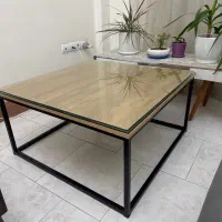 میز وسط مبل با شیشه س ابزارخورده