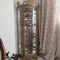 ویترین برنجی ( بوفه برنز ) با دکوری