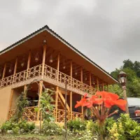 ویلا باغ رویایی و تمیز در باغ بزرگ کوهپایه ای|اجارهٔ کوتاهمدت ویلا و باغ|رشت, گلسار|دیوار