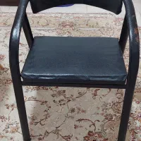 صندلی در انزلی