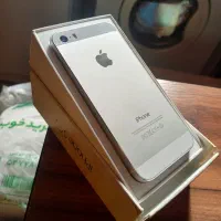 اپل iPhone 5s با حافظهٔ ۱۶ گیگابایت