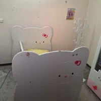 کمد و تخت همراه تشک طبی|اسباب و اثاث بچه|اصفهان, کوی شهید کشوری|دیوار