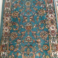 قالیچه کناره آبی فیروزه‌ای کاملاً سالم