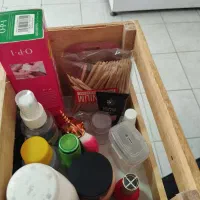 لوازم کاشت|آرایشگاه و سالن‌های زیبایی|بروجرد, |دیوار