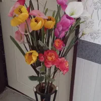 گل و گلدان
