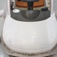 ماشین شارژی سفید آمریکایی