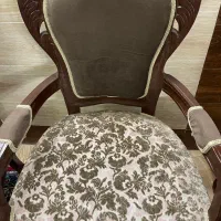 یک دست مبل ۹ نفره استیل همراه یک اواژور و یک موزه|مبلمان خانگی و میز عسلی|خمینی‌شهر, |دیوار