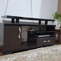 میز تلویزیون چوبی تمیز و در حد نو|میز تلویزیون|محمدشهر, همایون ویلا|دیوار