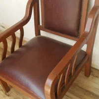 مبل دسته چوبی روکش چرم