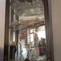 بوفه تمیز و سالم بدون حتی یک خط و خش