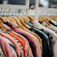 ۵۰تومن همه چی