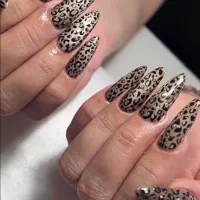 کاشت و ترمیم ناخن