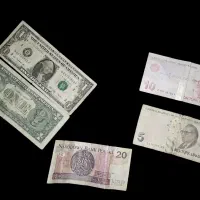 تعدادی اسکناس کلکسیونی