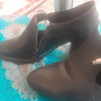 کفش سایز۴۰