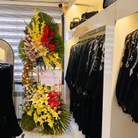 فروشنده خانم حرفه ای برای مزون ( ورود اقایون ممنوع