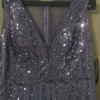 لباس مجلسی|لباس|تربت‌حیدریه, سیلوی گندم|دیوار