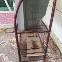 تلویزیون سامسونگ قدیمی و زیرتلویزیون|تلویزیون و پروژکتور|لردگان, |دیوار