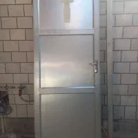 درب آلومینیوم تمیز و سالم|مصالح و تجهیزات ساختمان|اهواز, کوی نفت|دیوار