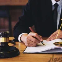 وکیل پایه یک دادگستری و مشاور حقوقی
