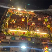 کار در کافه