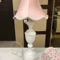 آباژور و ۲عدد دیوار کوب فلزی گل دار صورتی سفید|چراغ خواب و آباژور|تهران, تهرانپارس غربی|دیوار