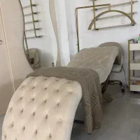 فروش ست کامل میز ناخن‌ و‌ ست تخت مژه