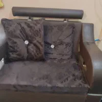 ‌مبل چرم ۷نفره با ۱میز و۴عسلی