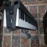 پیانو تاشو همراه با پایه|پیانو، کیبورد، آکاردئون|تهران, آذری|دیوار