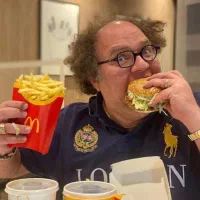 بازیگر فود بلاگر هستم