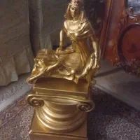 مجسمه دکوری سالم