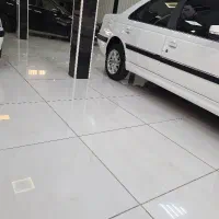 شاگردبه نمایشگاه اتومبیل