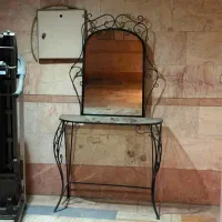 آیینه و کنسول