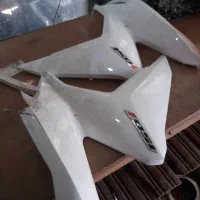 فلاپ بغل کلیک سفید
