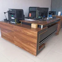 میز مدیریت بزرگ