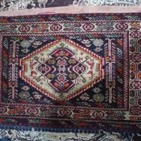 یک عدد پشتی دستباف