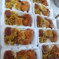 کترینگ ته دیگ طلایی با ۱۰ سال سابقه کار