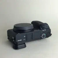 دوربین a6400 با لنز ۳۰ میل سیگما f1.4 و ۱۶-۵۰ میل