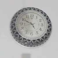 ساعت و  ونیکاد