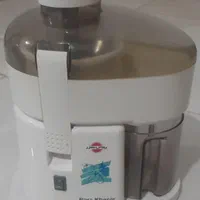 آبمیوه گیری تک کاره مدل 700p