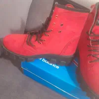 پوتین قرمز|کیف، کفش، کمربند|تبریز, |دیوار