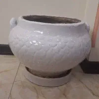 گلدان سفالی بزرگ به همراه زیرگلدانی سفالی