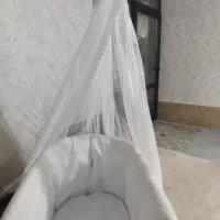 تخت نوزاد درحدنو(شهریار. وحیدیه)|تخت و صندلی بچه|وحیدیه, |دیوار