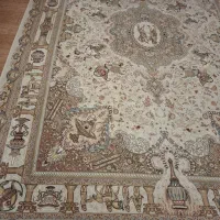 فرش بسیار تمیز و‌در حد نو بسیار شیک