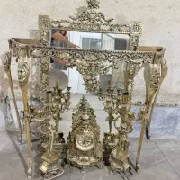 فروشنده و خریدار (اینه شمعدان بوفه سایل برنزی)