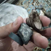 سنگ قیمتی و200گرمی خاک طلا همه باهم 15تومن|جواهرات|زاهدان, |دیوار