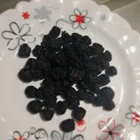 میوه خشک الوچه وگیلاس خشک آفتابی