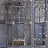 نیازمند یک استادکار ماهر جوشکاری درب و پنجره