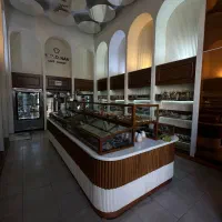 استخدام باریستا، آشپز، سالن‌کار، هاست