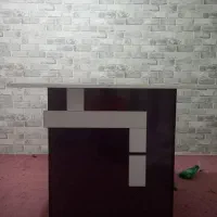 میز تحریر و کامیپوتر