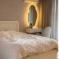 آیینه د فرمه کوچیک مناسب برای میز آرایش|آینه|قزوین, |دیوار